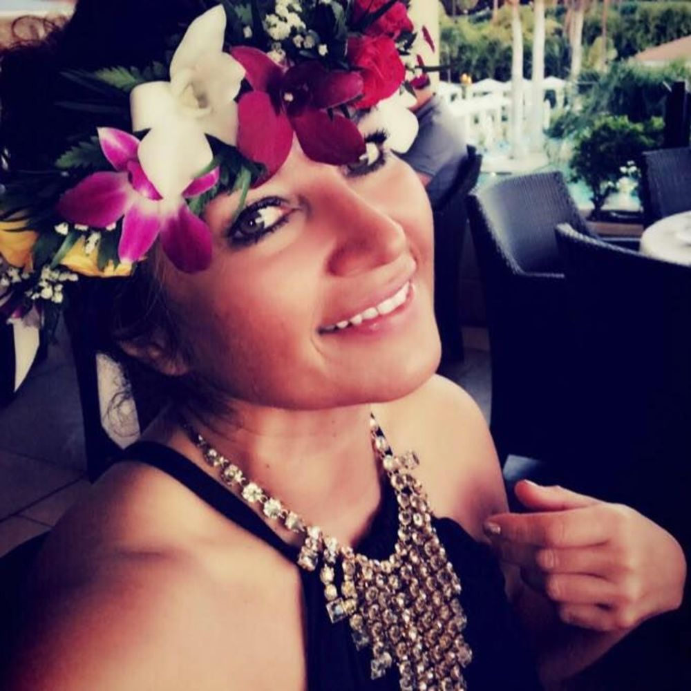 Meet your Posher, Claudia